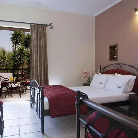 Ξενοδοχείο με διαμερίσματα Elia 4*