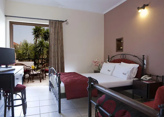 Ξενοδοχείο με διαμερίσματα Elia 4*