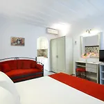 Apart-hotel Elia 4*