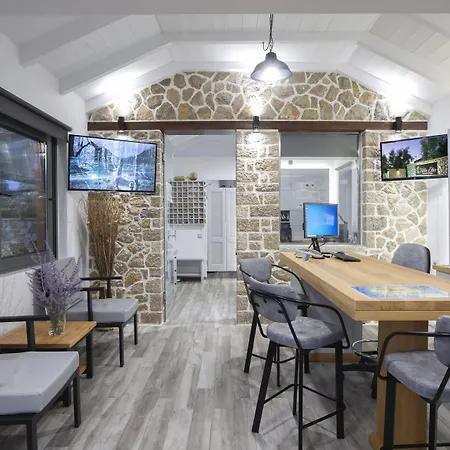 Aparthotel Elia Frinion