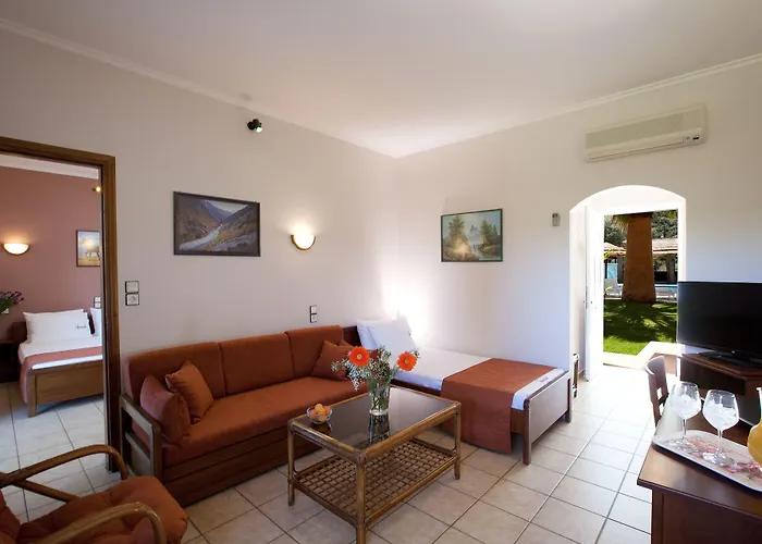 Elia Aparthotel Frínion